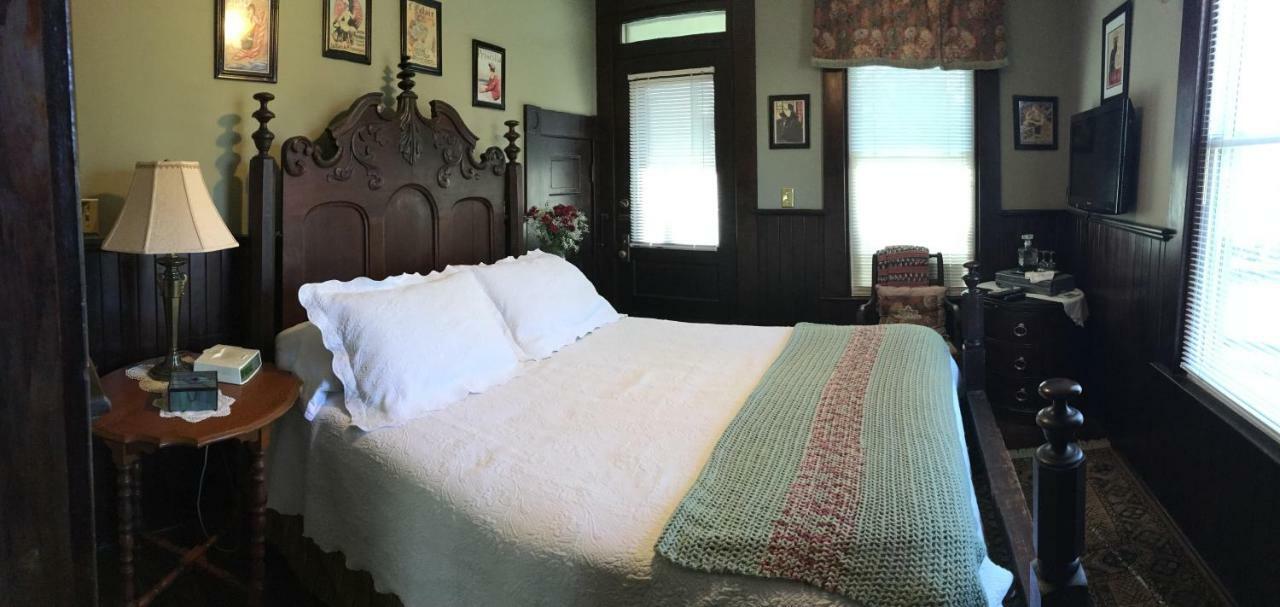 Manheim Manor Bed & Breakfast Esterno foto