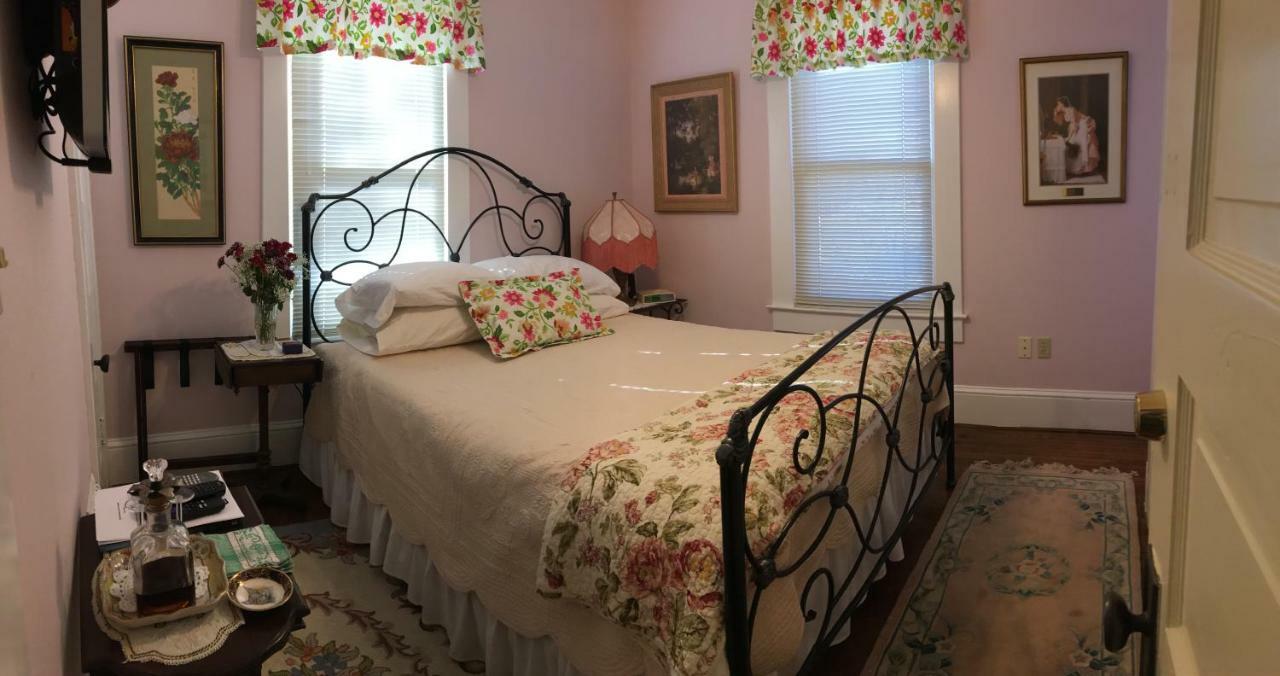 Manheim Manor Bed & Breakfast Esterno foto