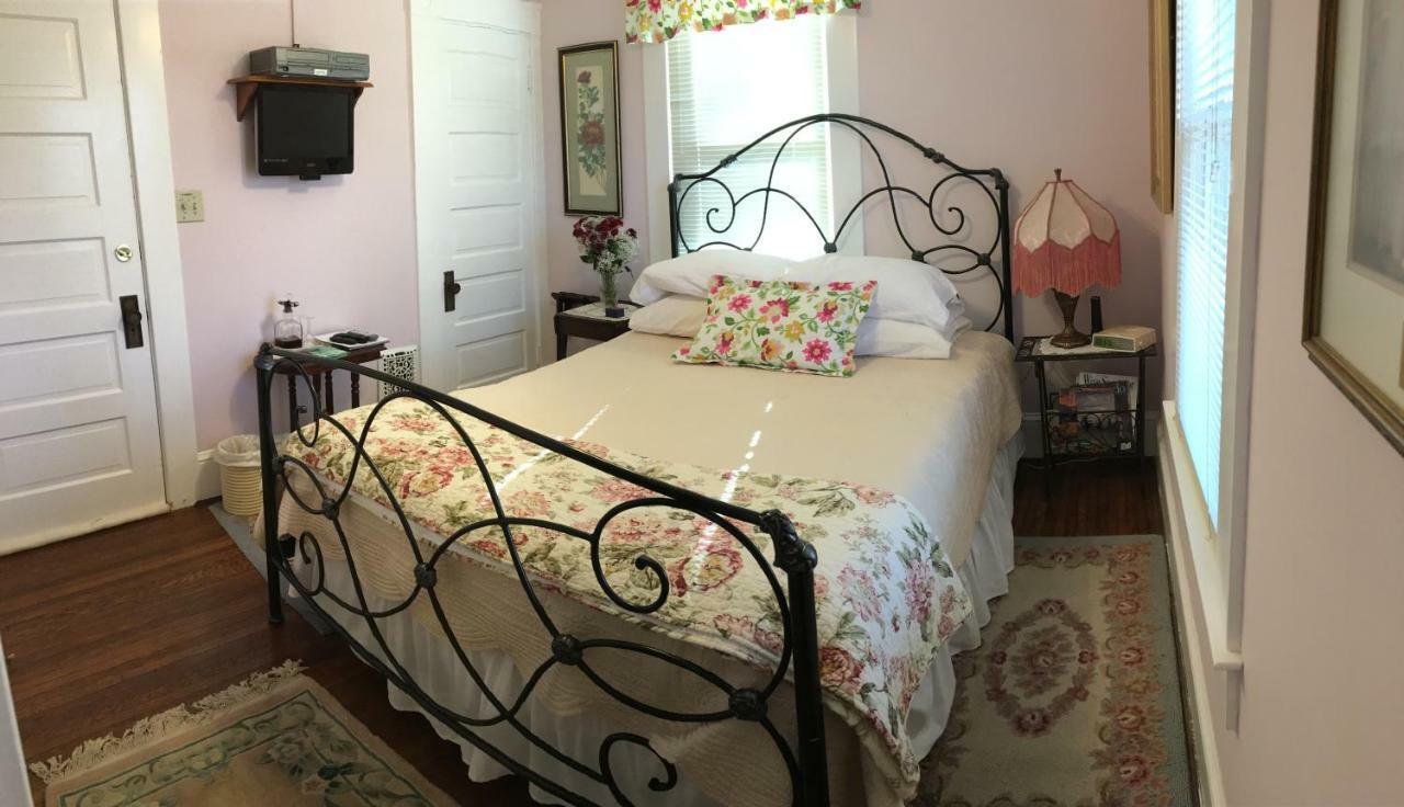 Manheim Manor Bed & Breakfast Esterno foto